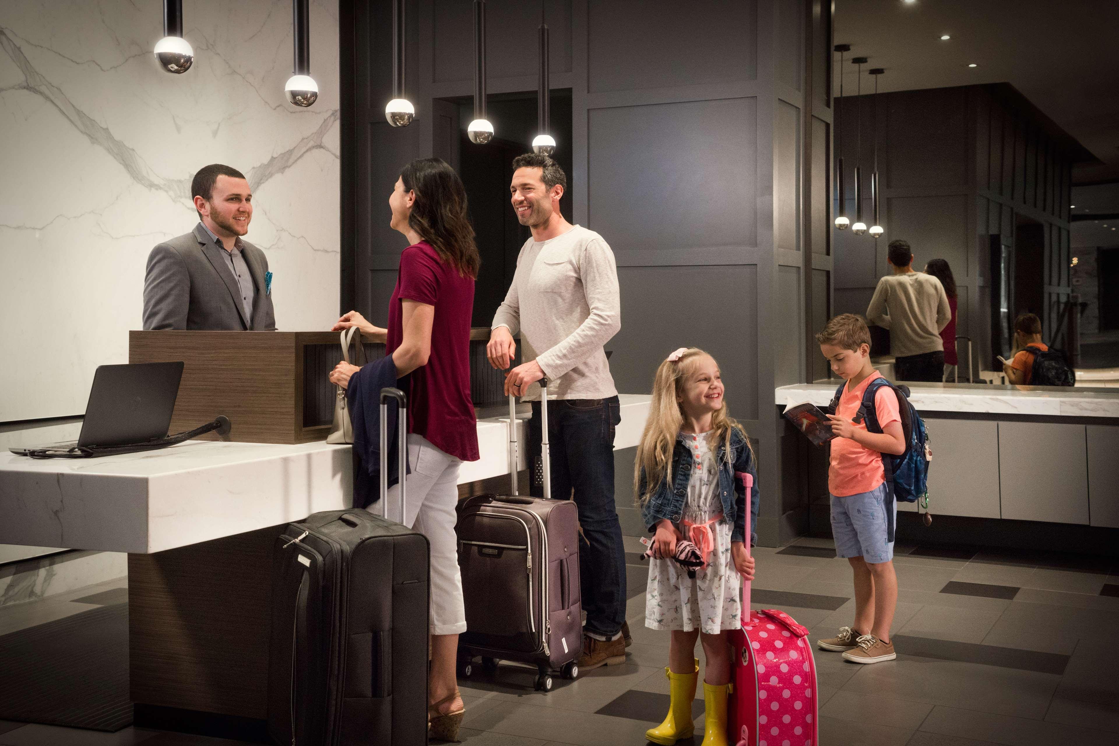 The Logan Philadelphia, Curio Collection By Hilton Hotel Exterior photo