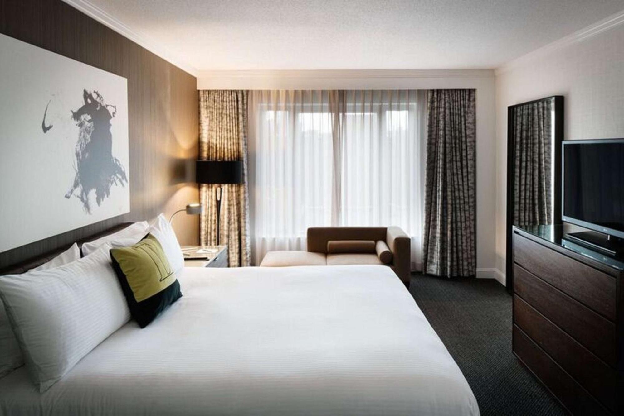 The Logan Philadelphia, Curio Collection By Hilton Hotel Exterior photo
