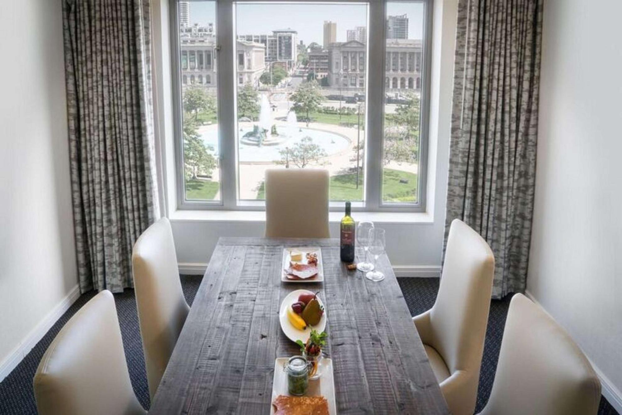 The Logan Philadelphia, Curio Collection By Hilton Hotel Exterior photo