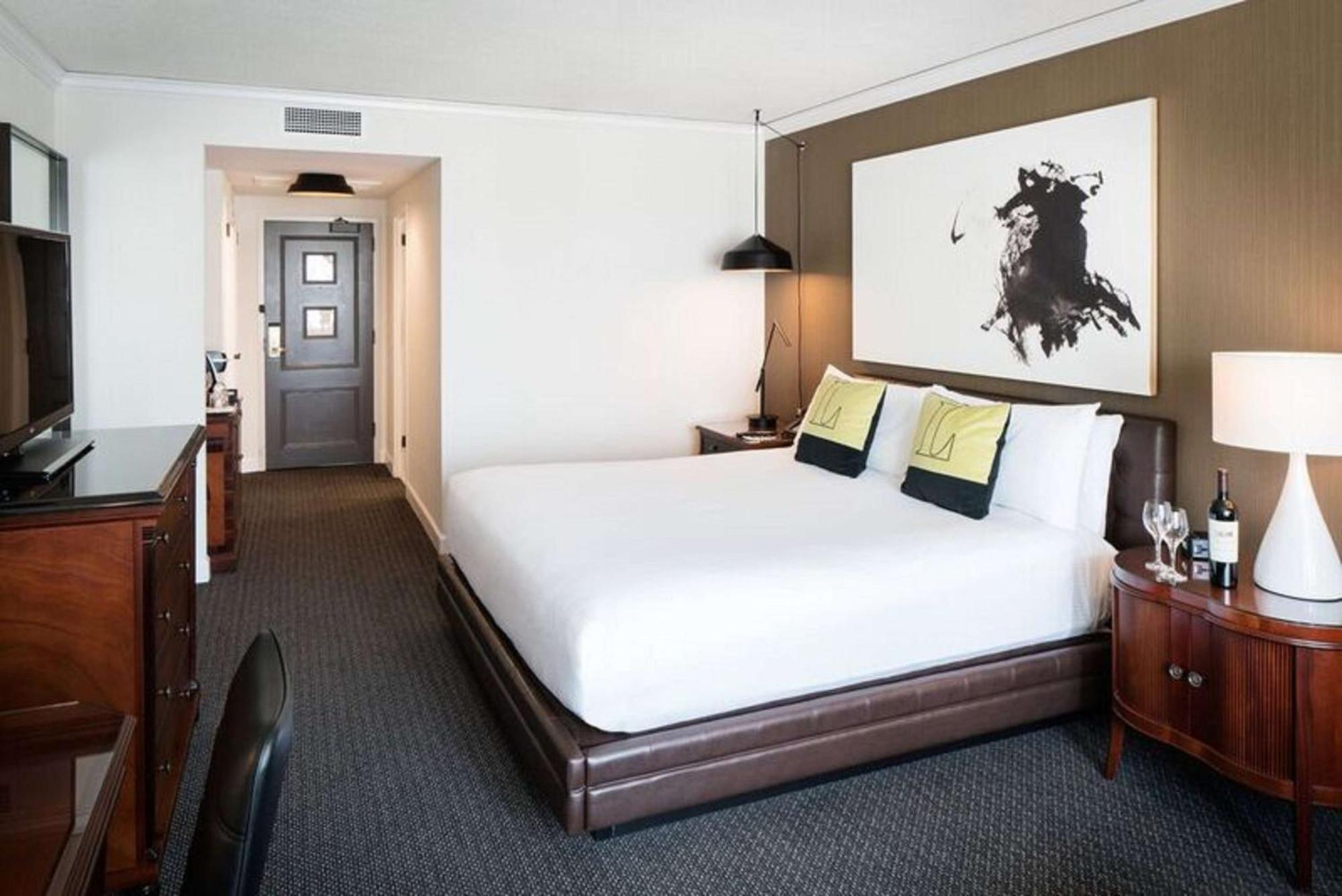 The Logan Philadelphia, Curio Collection By Hilton Hotel Exterior photo
