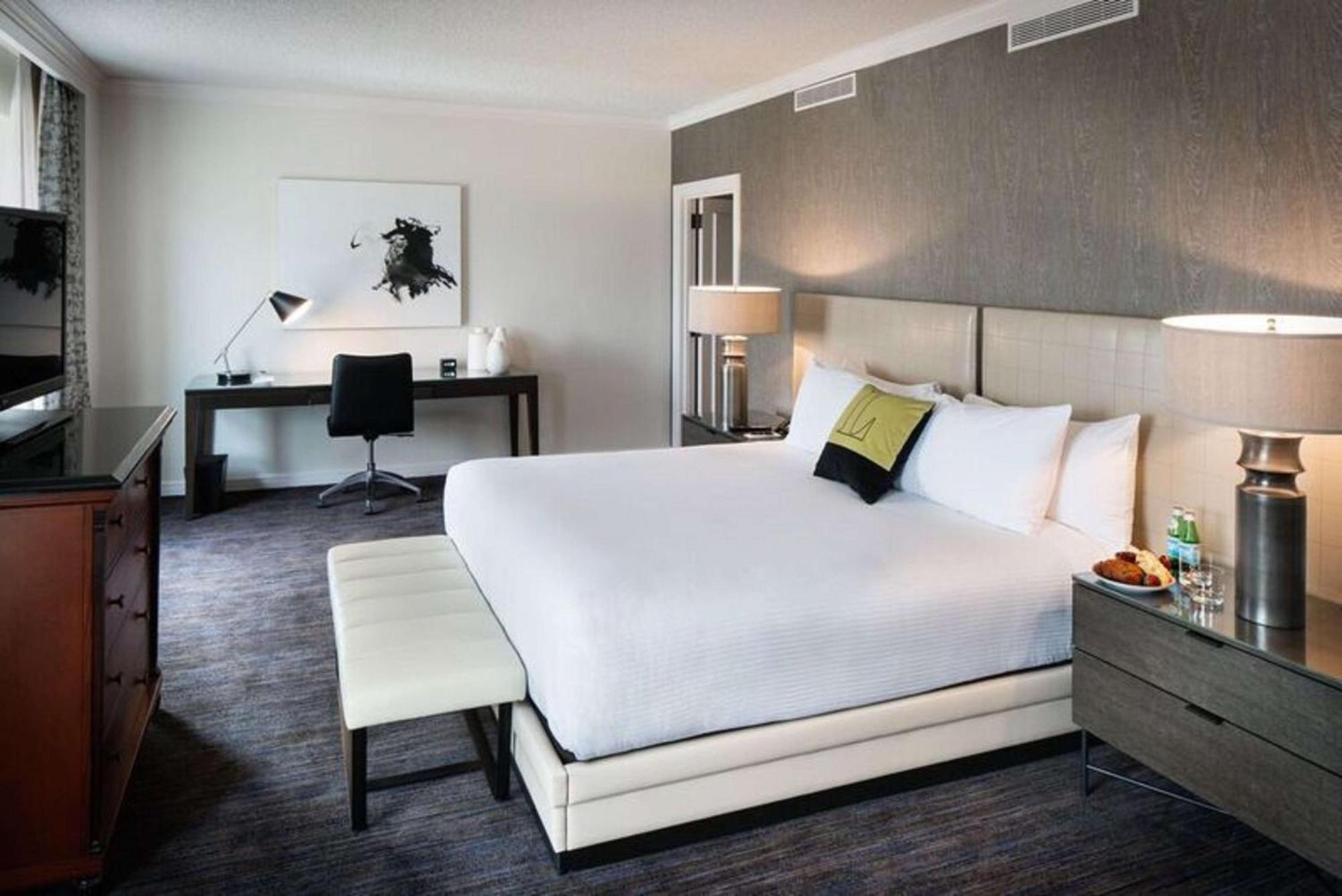 The Logan Philadelphia, Curio Collection By Hilton Hotel Exterior photo