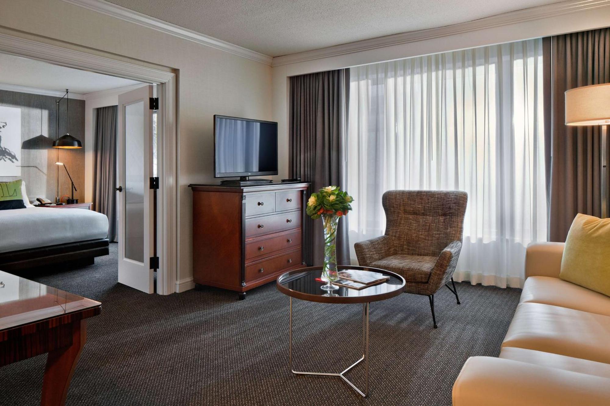 The Logan Philadelphia, Curio Collection By Hilton Hotel Exterior photo