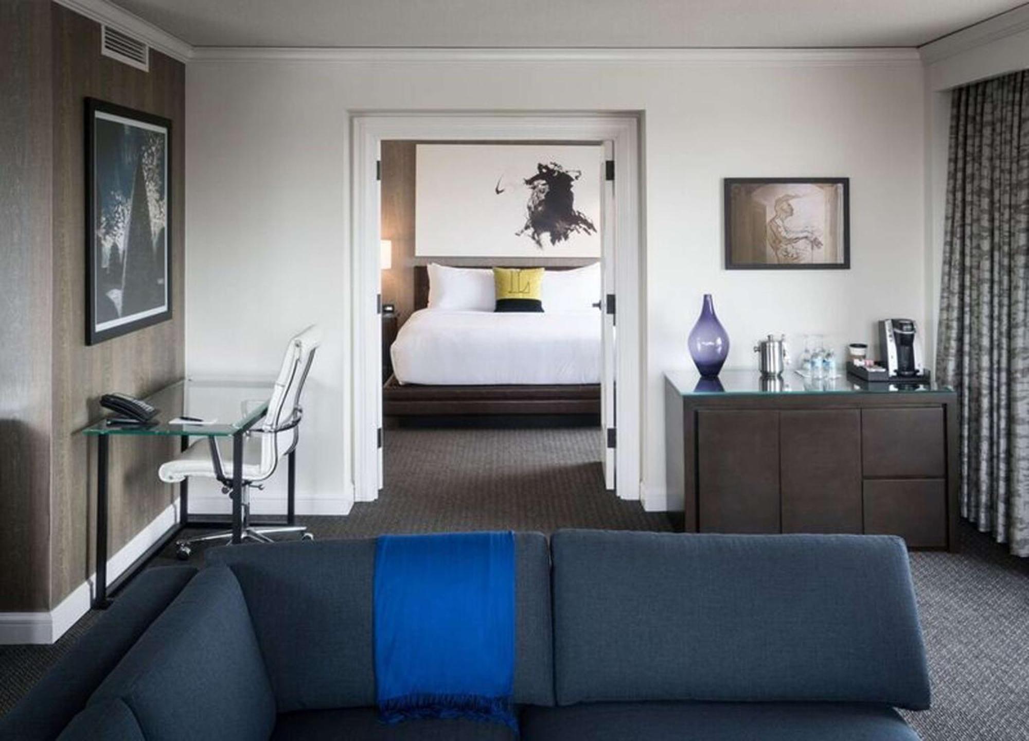 The Logan Philadelphia, Curio Collection By Hilton Hotel Exterior photo