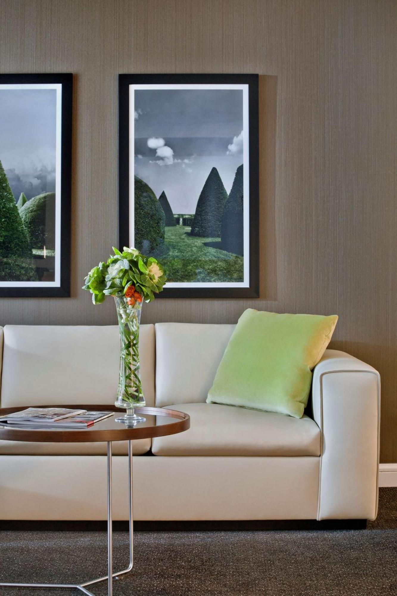 The Logan Philadelphia, Curio Collection By Hilton Hotel Exterior photo